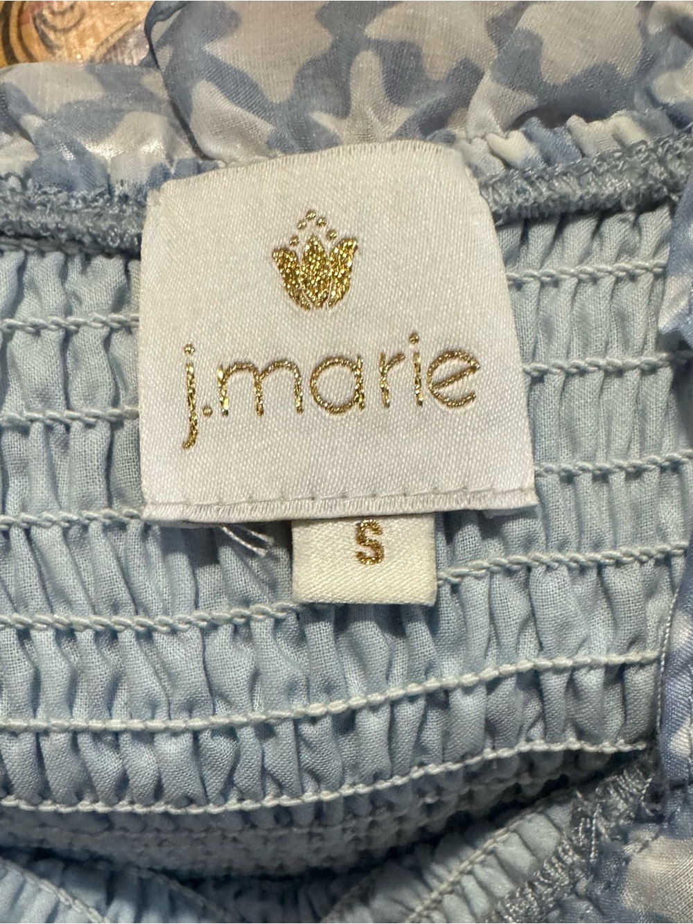 J. Marie Smocked Ruffle Sleeve Top in Light Blue and White Size Small - Picture 4 of 8